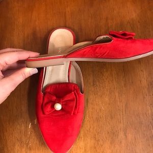 Red mules slides